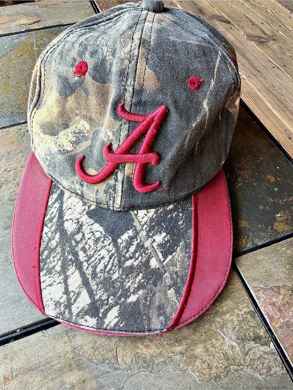 Alabama Crimson Tide Camo Hat Cap Outdoor Cap Red Trim Adjustable Strapback